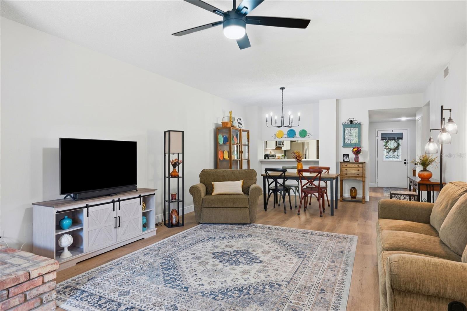 1055 Kensington Park Dr #808 Property Photo 8