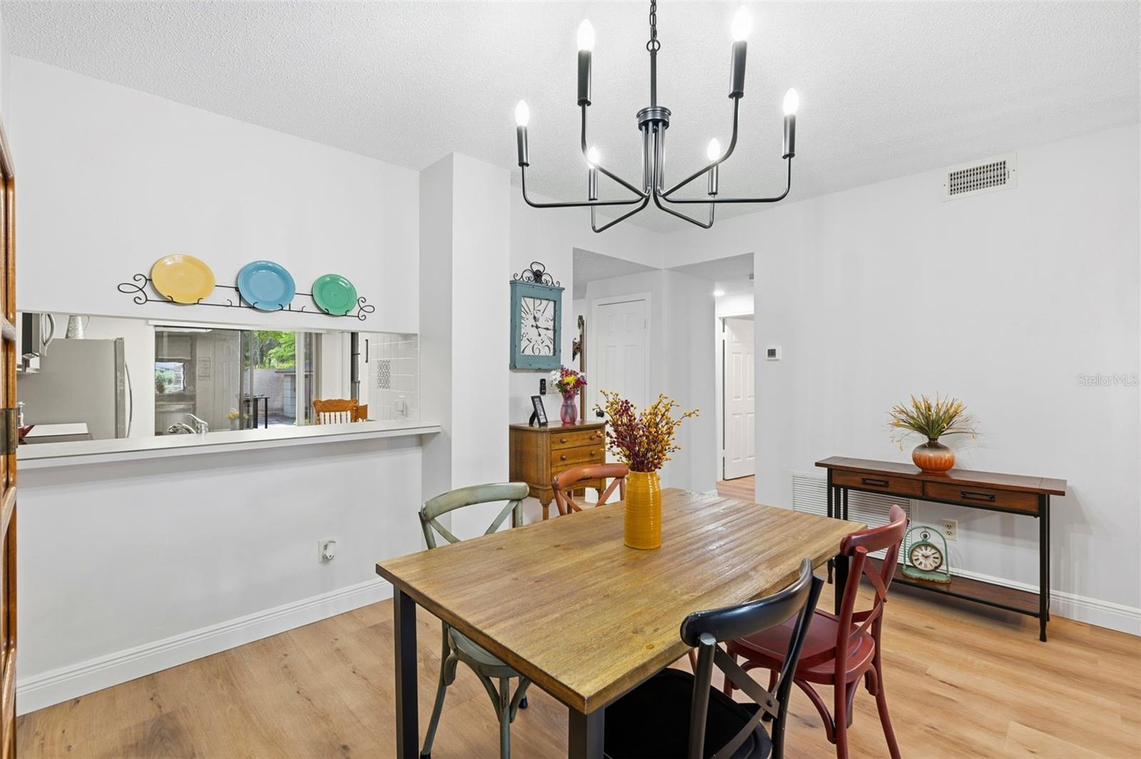 1055 Kensington Park Dr #808 Property Photo 11