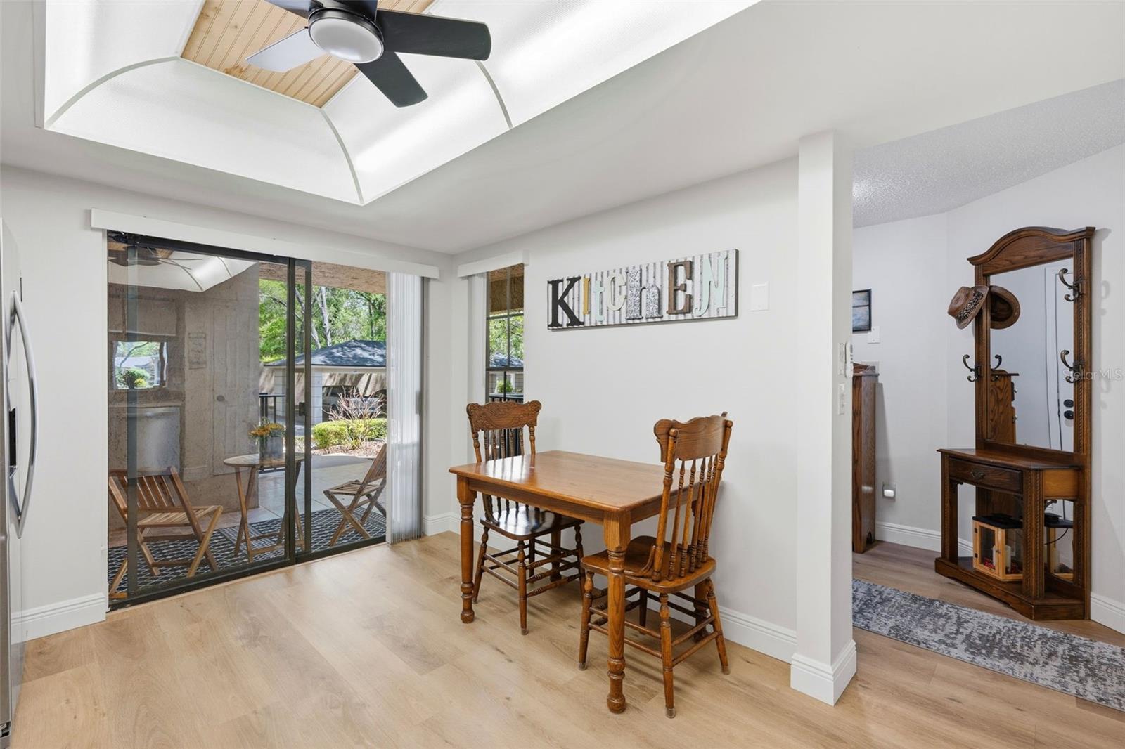 1055 Kensington Park Dr #808 Property Photo 12