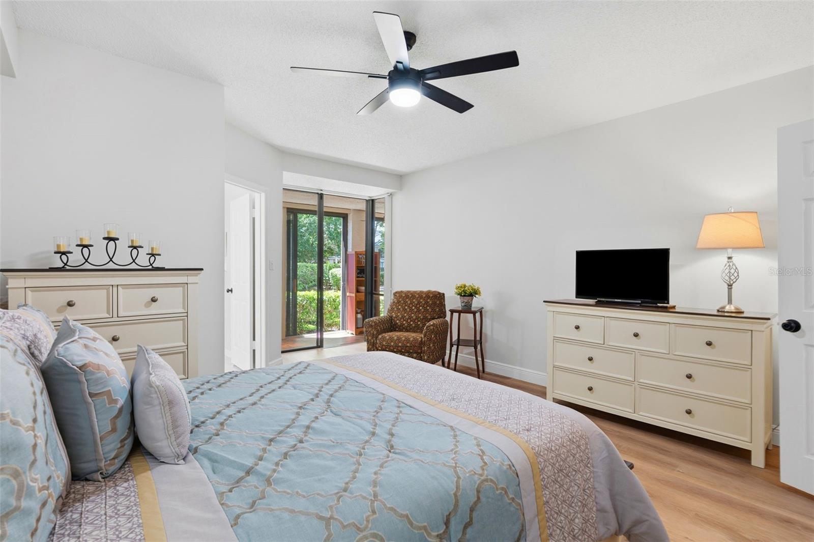 1055 Kensington Park Dr #808 Property Photo 16