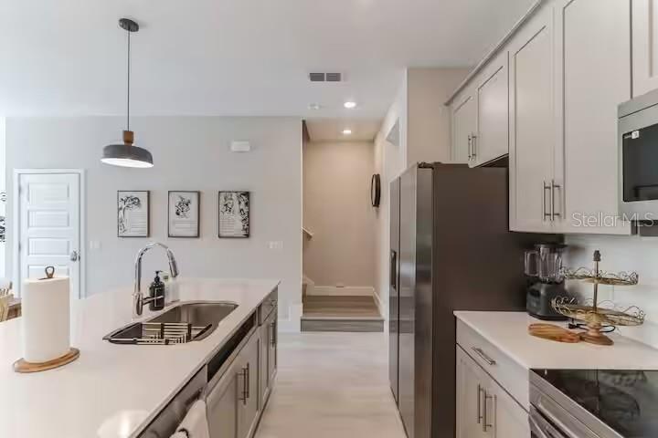 7842 Spectrum Dr Property Photo 10