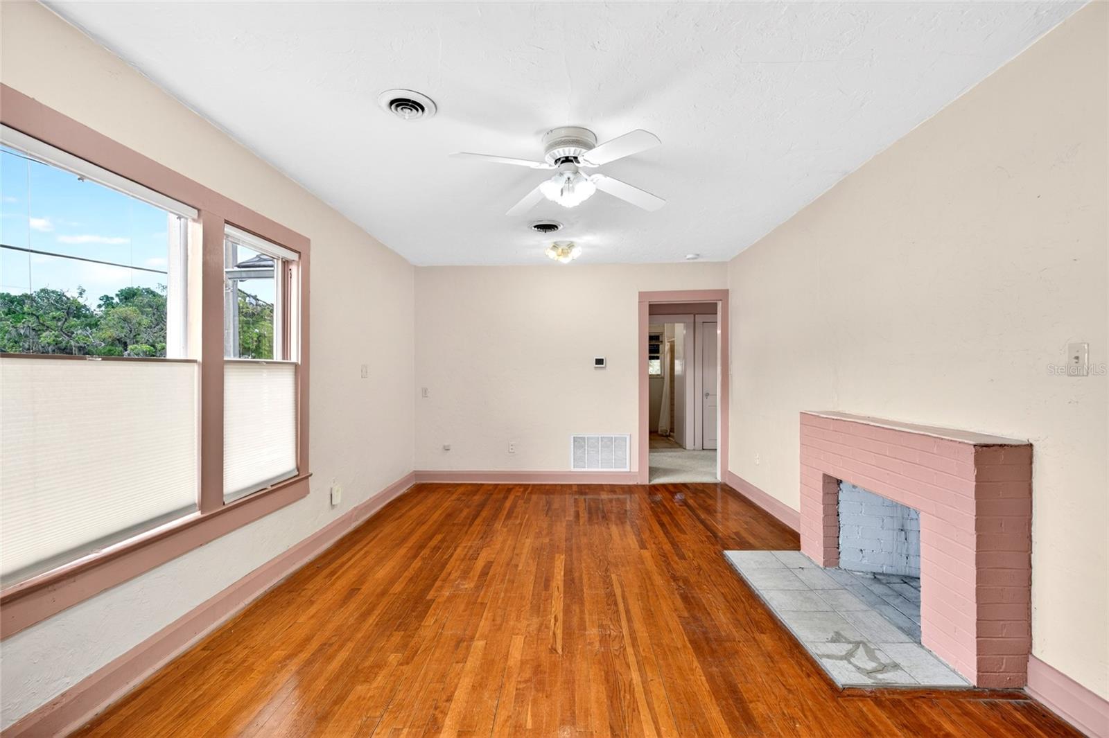 1266 E Silver Springs Blvd Property Photo 18