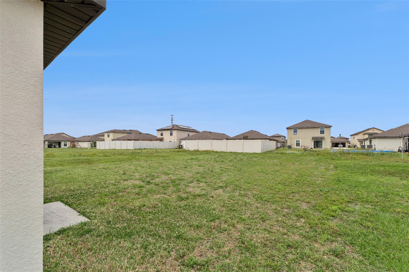 2447 Caspian Dr Property Photo 25