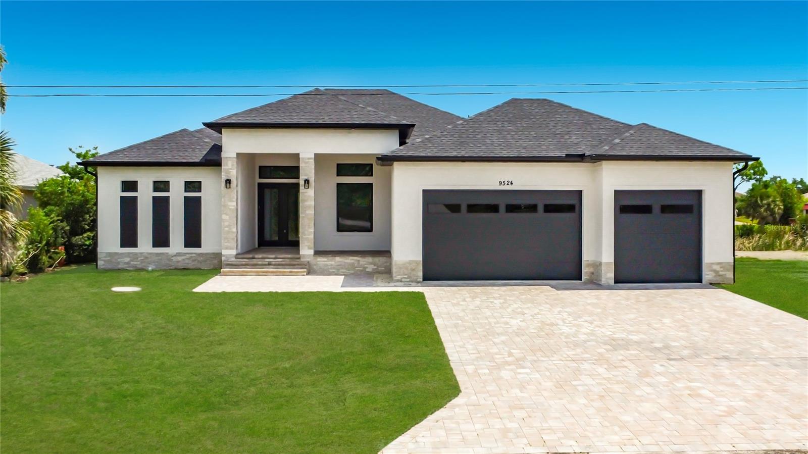 9524 Singer Cir Property Photo 1