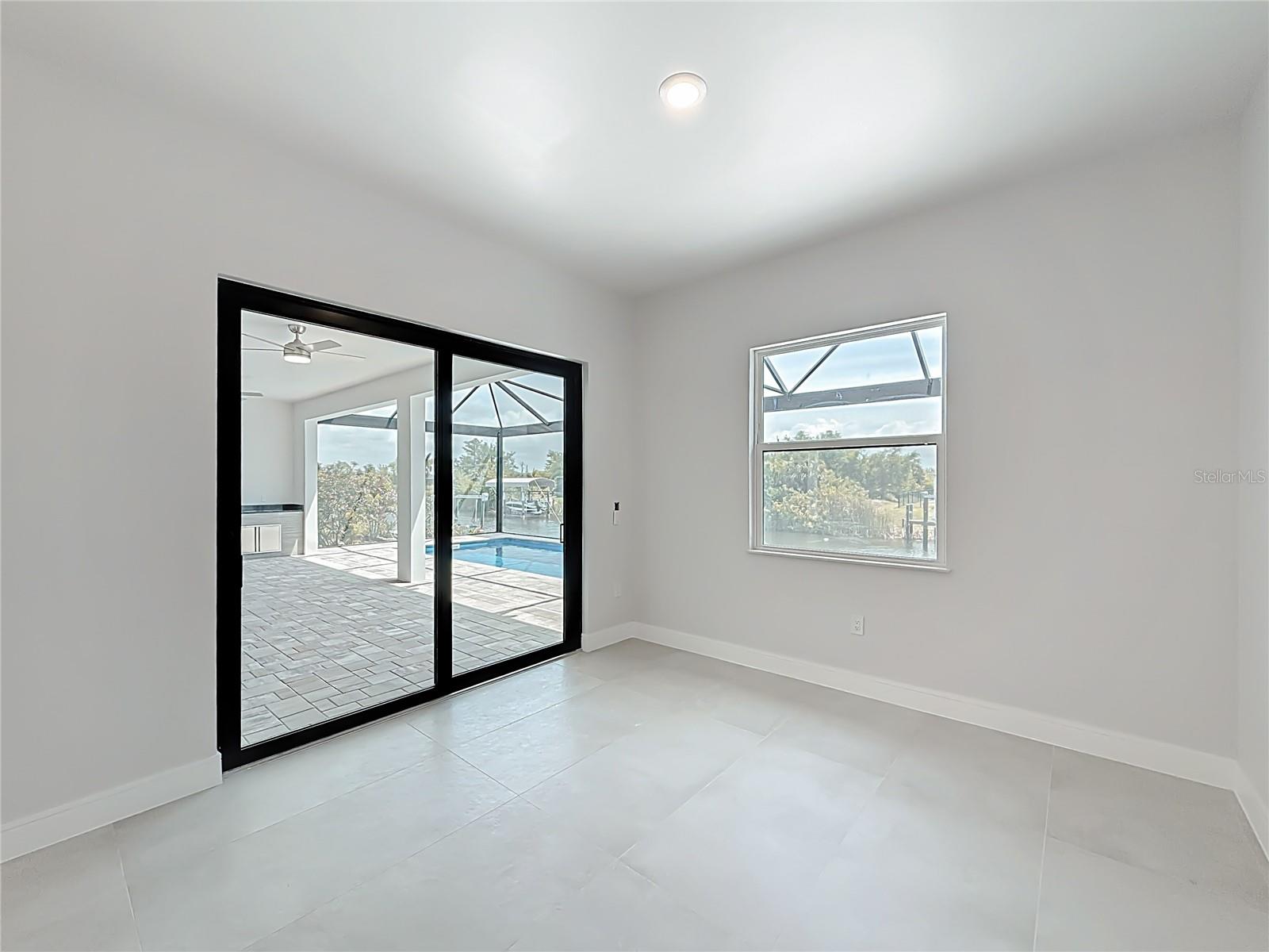 9524 Singer Cir Property Photo 16