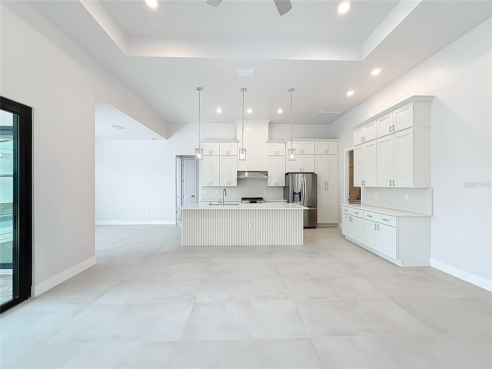 9524 Singer Cir Property Photo 18