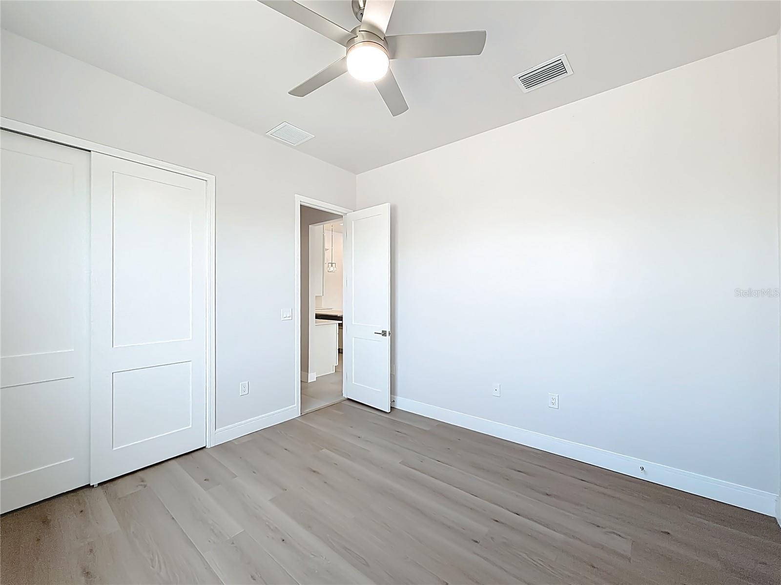 9524 Singer Cir Property Photo 21