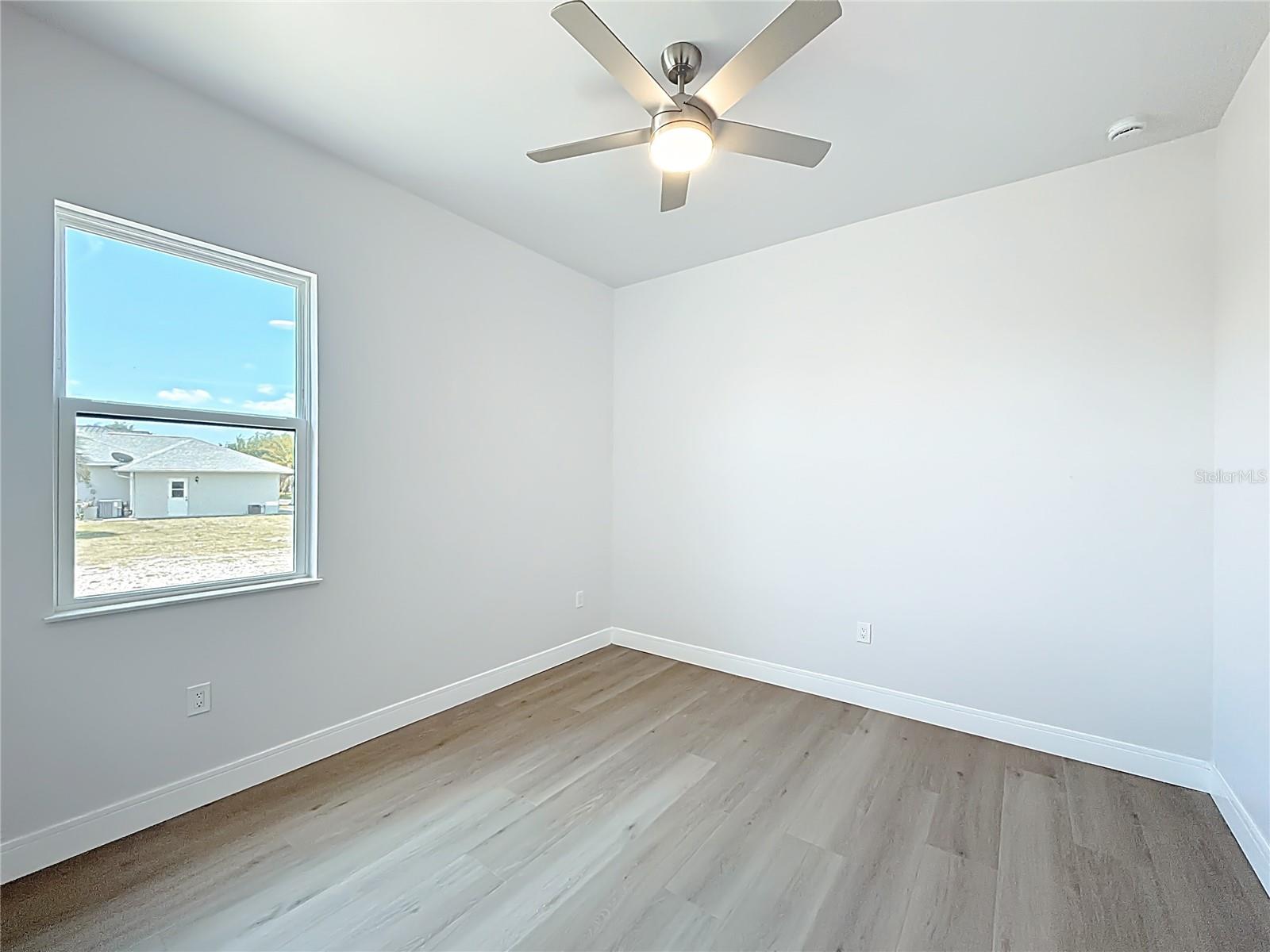 9524 Singer Cir Property Photo 24