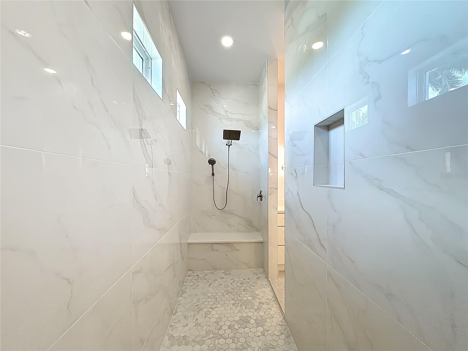9524 Singer Cir Property Photo 40