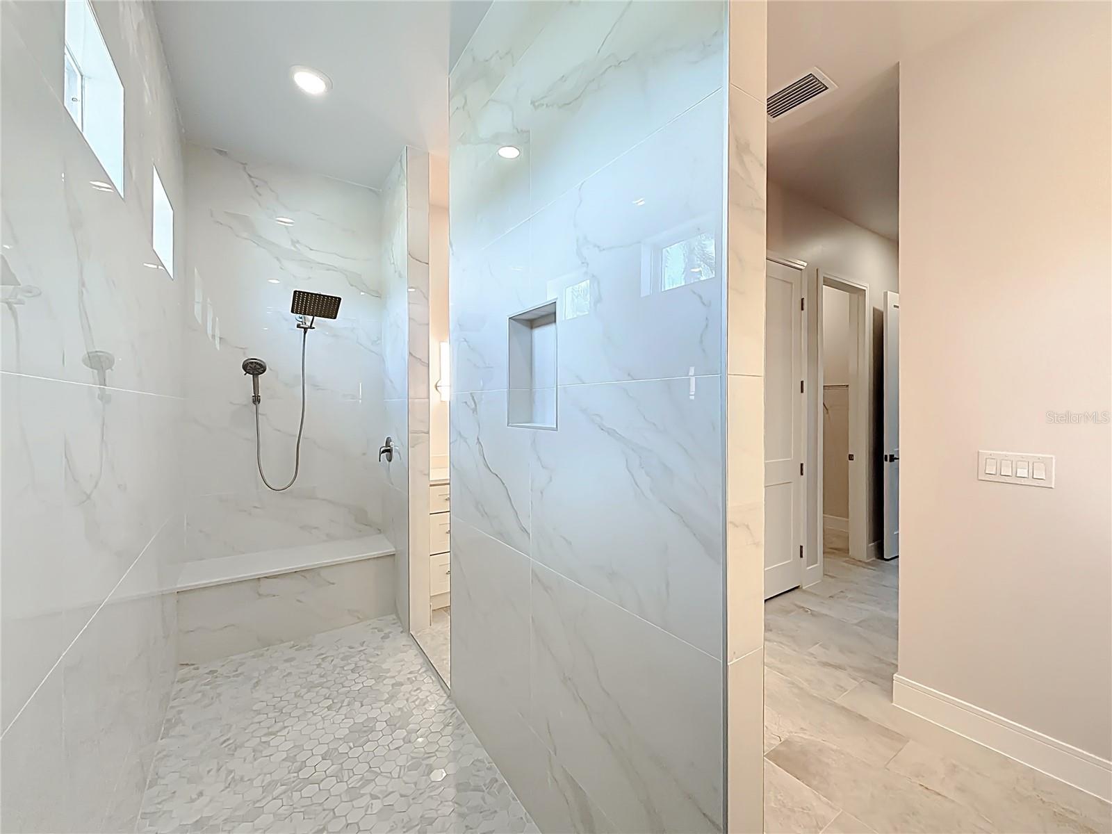 9524 Singer Cir Property Photo 42