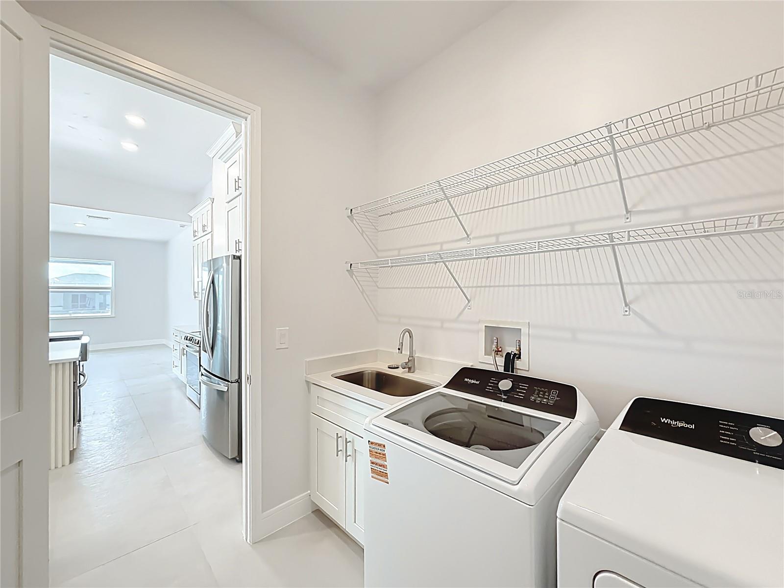 9524 Singer Cir Property Photo 43