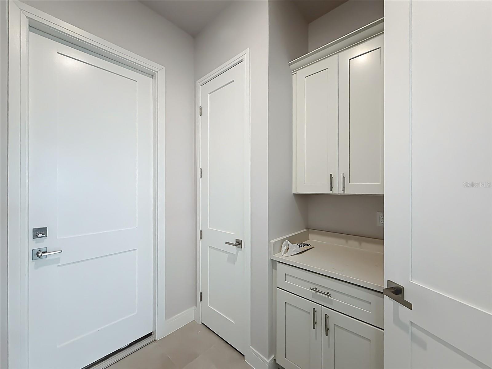 9524 Singer Cir Property Photo 47