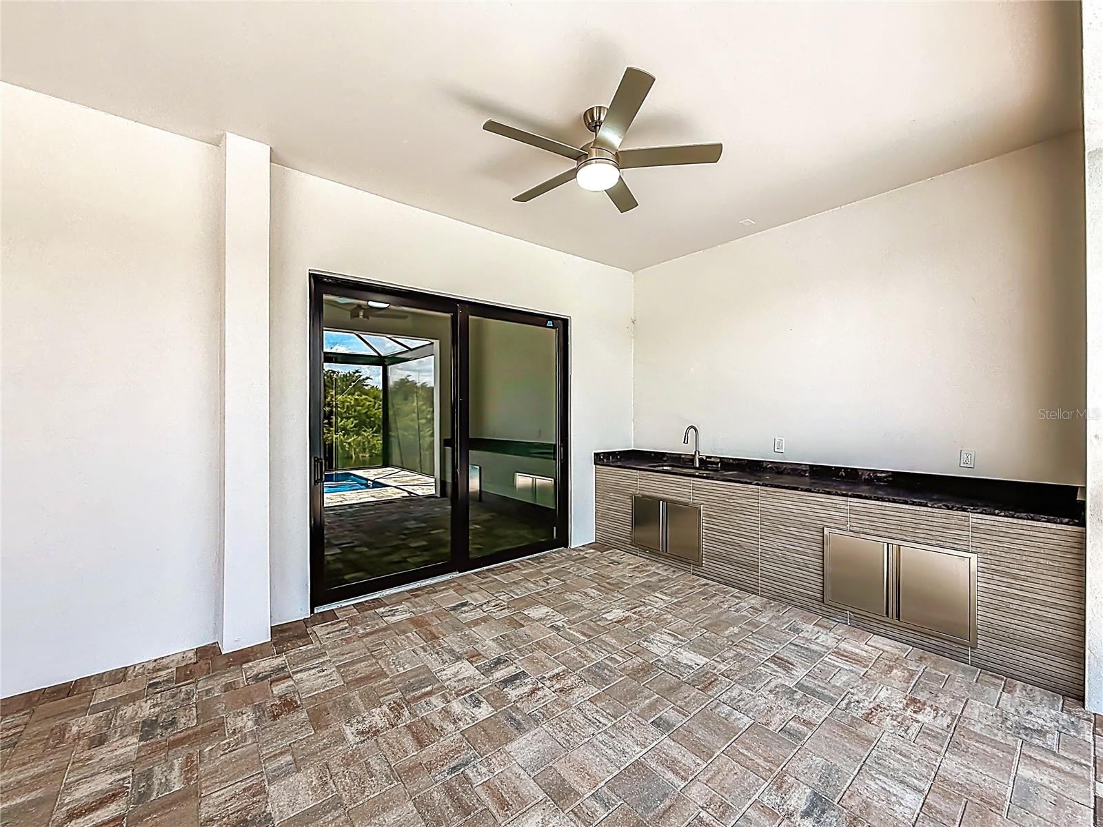 9524 Singer Cir Property Photo 54