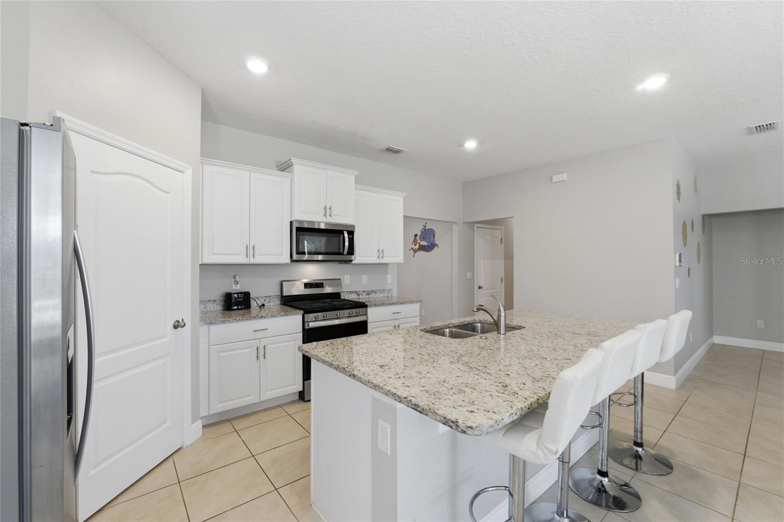 7635 Oakmoss Loop Property Photo 11