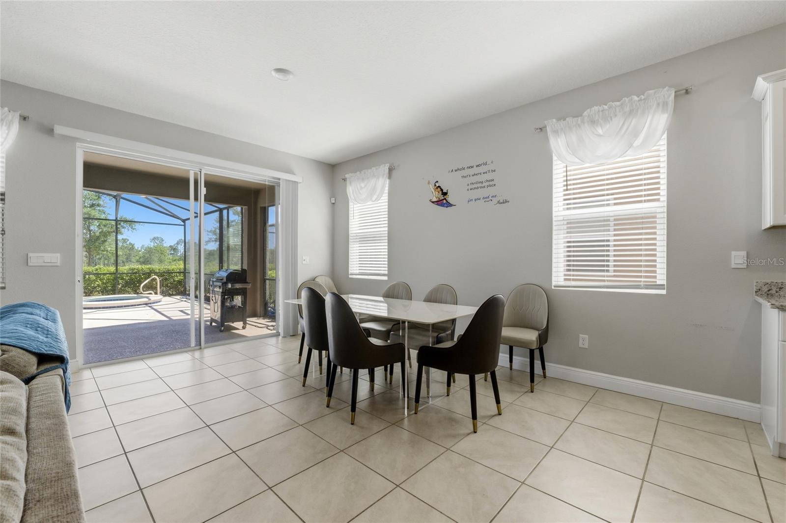 7635 Oakmoss Loop Property Photo 13