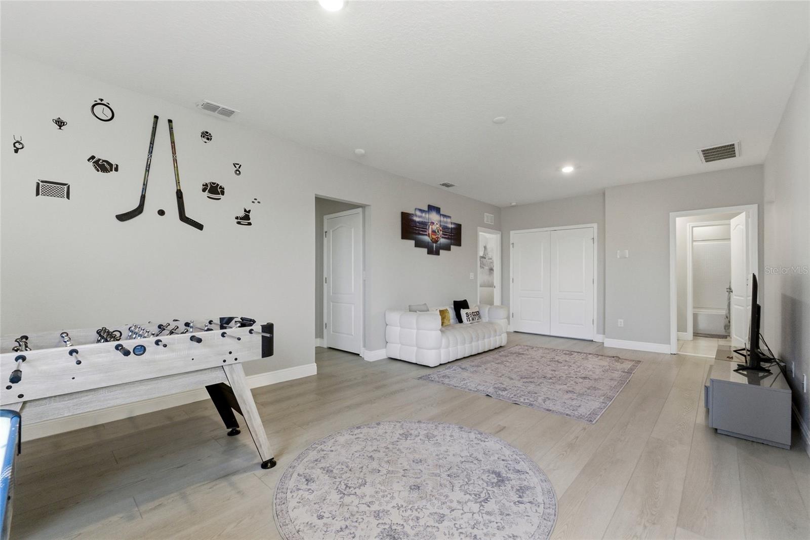 7635 Oakmoss Loop Property Photo 15