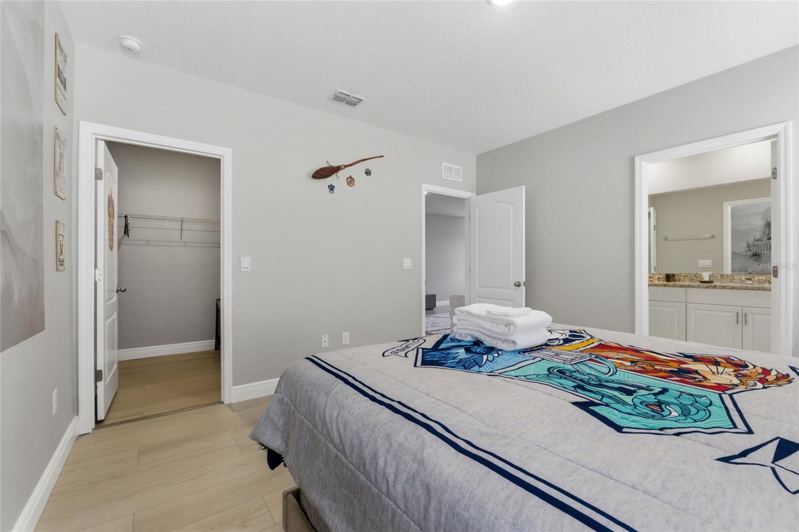 7635 Oakmoss Loop Property Photo 27