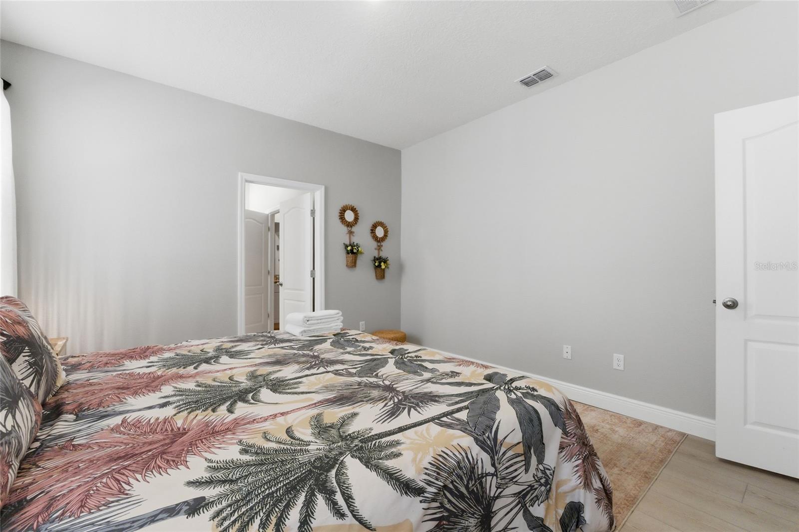 7635 Oakmoss Loop Property Photo 45