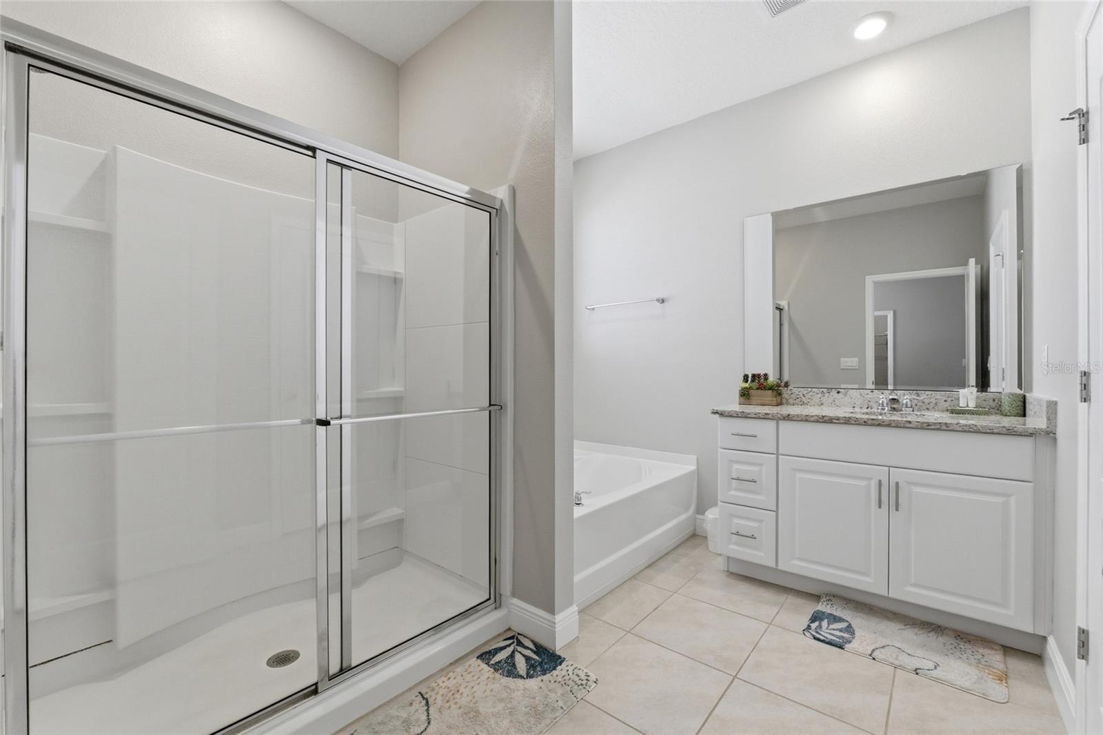 7635 Oakmoss Loop Property Photo 48