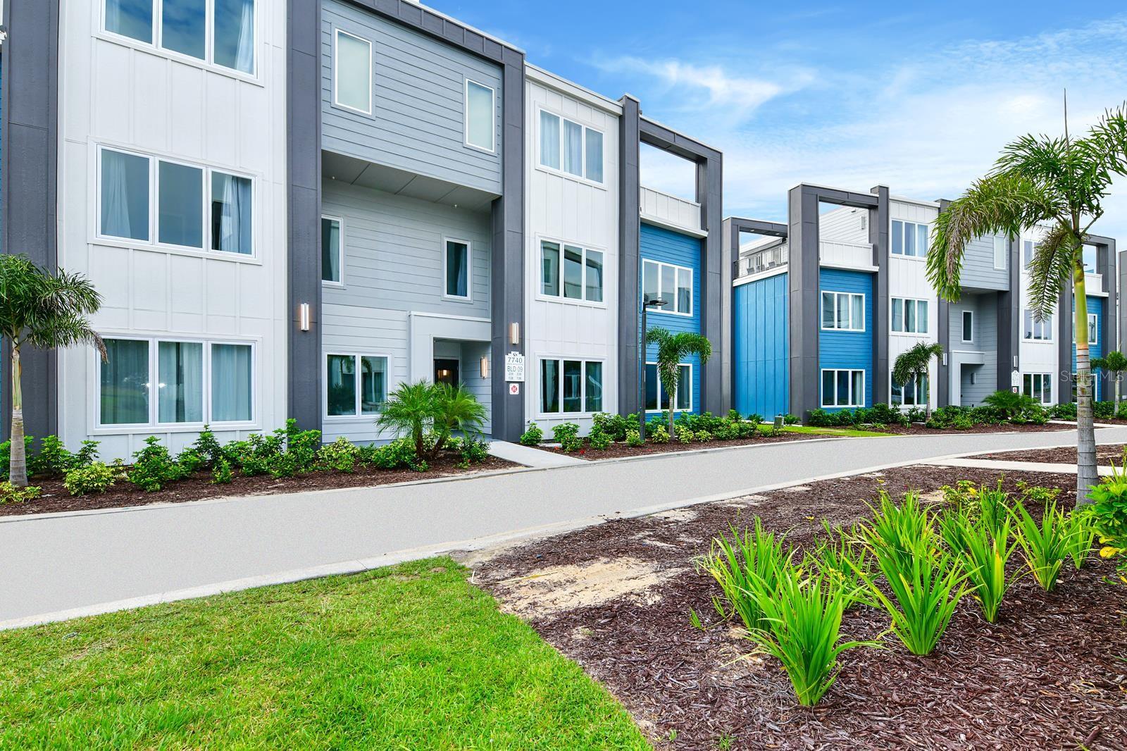O6401857 Property Photo 1
