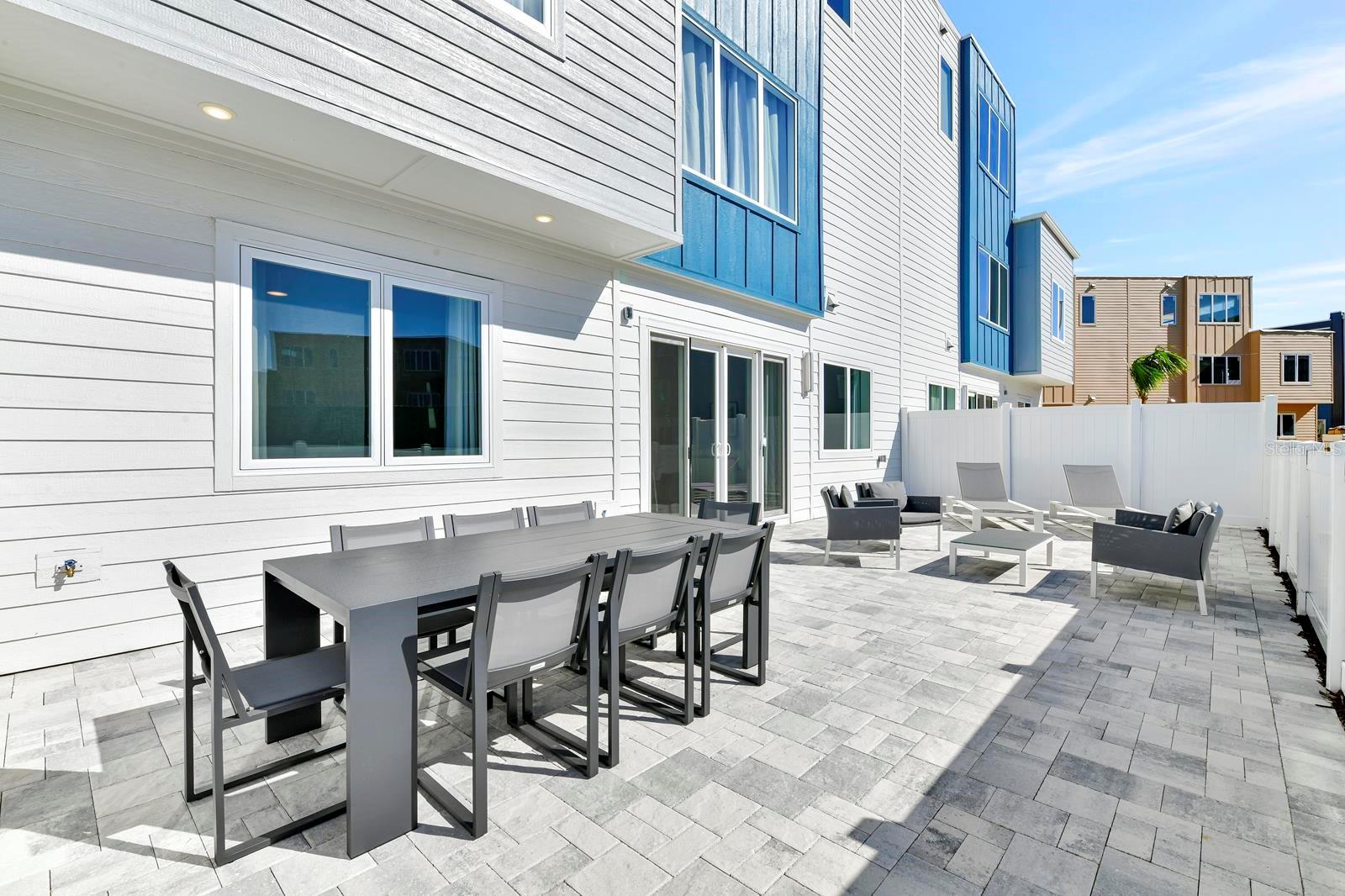 O6401857 Property Photo 7