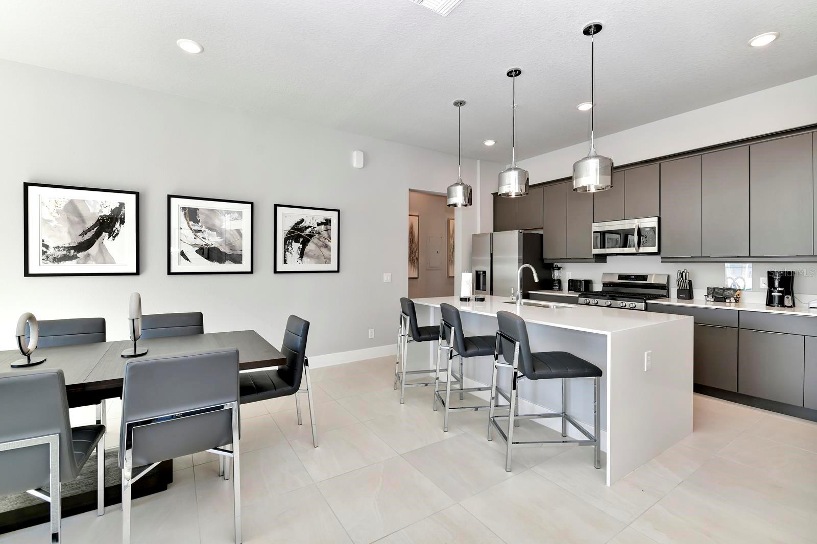O6401857 Property Photo 12