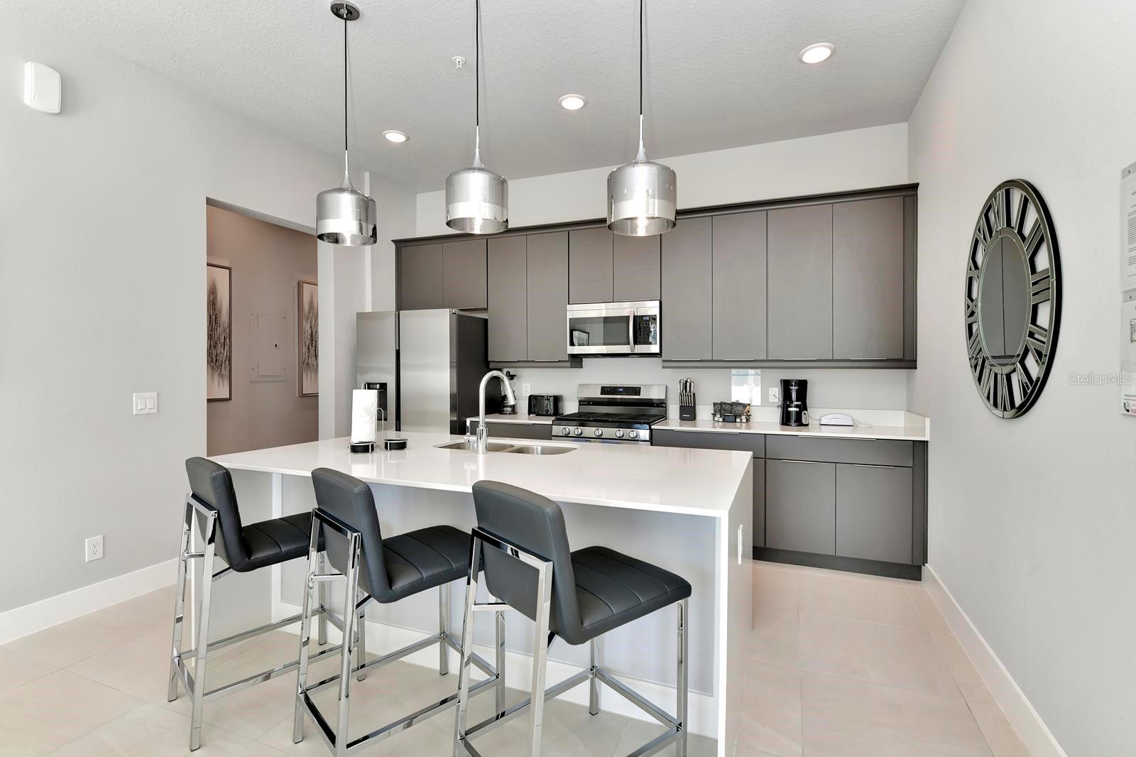 O6401857 Property Photo 13