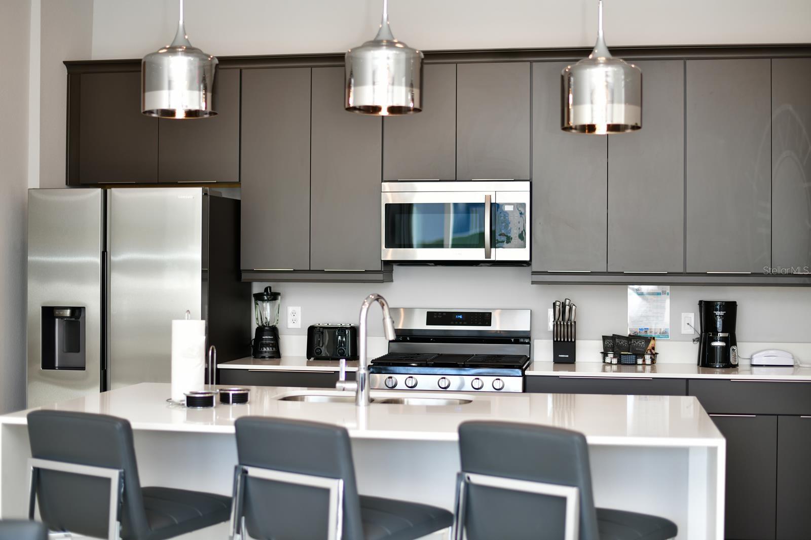O6401857 Property Photo 16