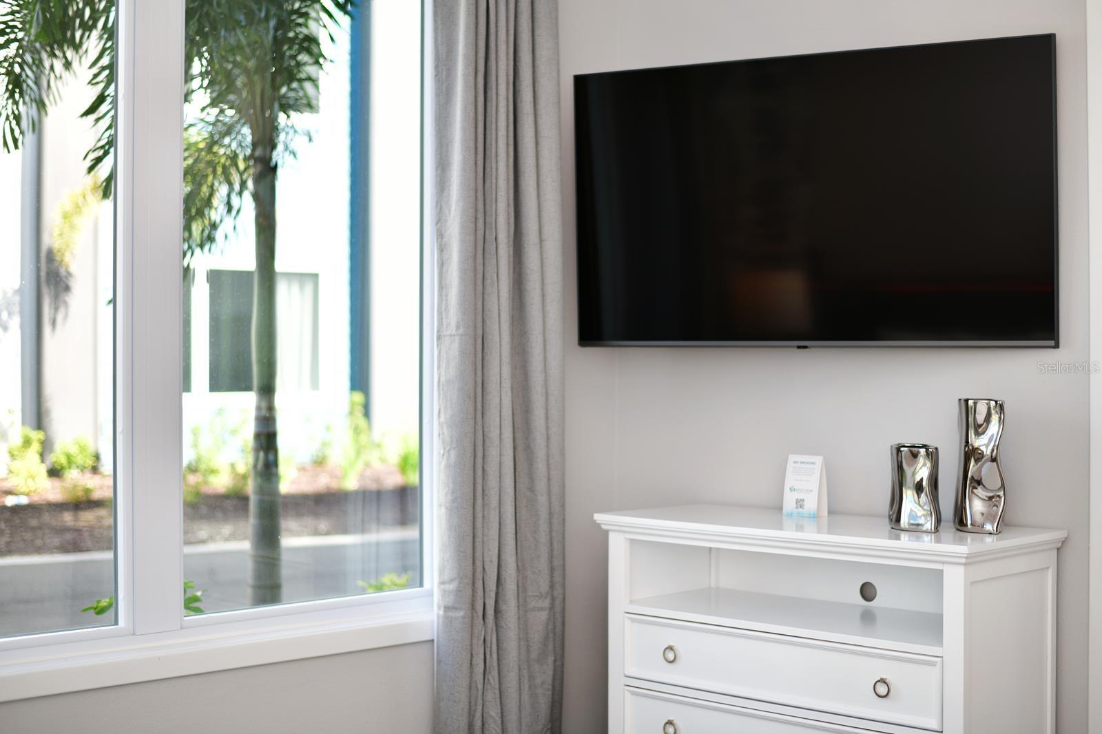 O6401857 Property Photo 36