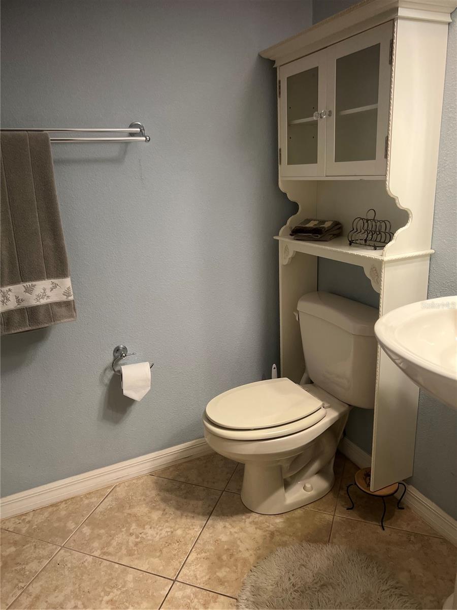 618 Maple Oak Cir #112 Property Photo 6