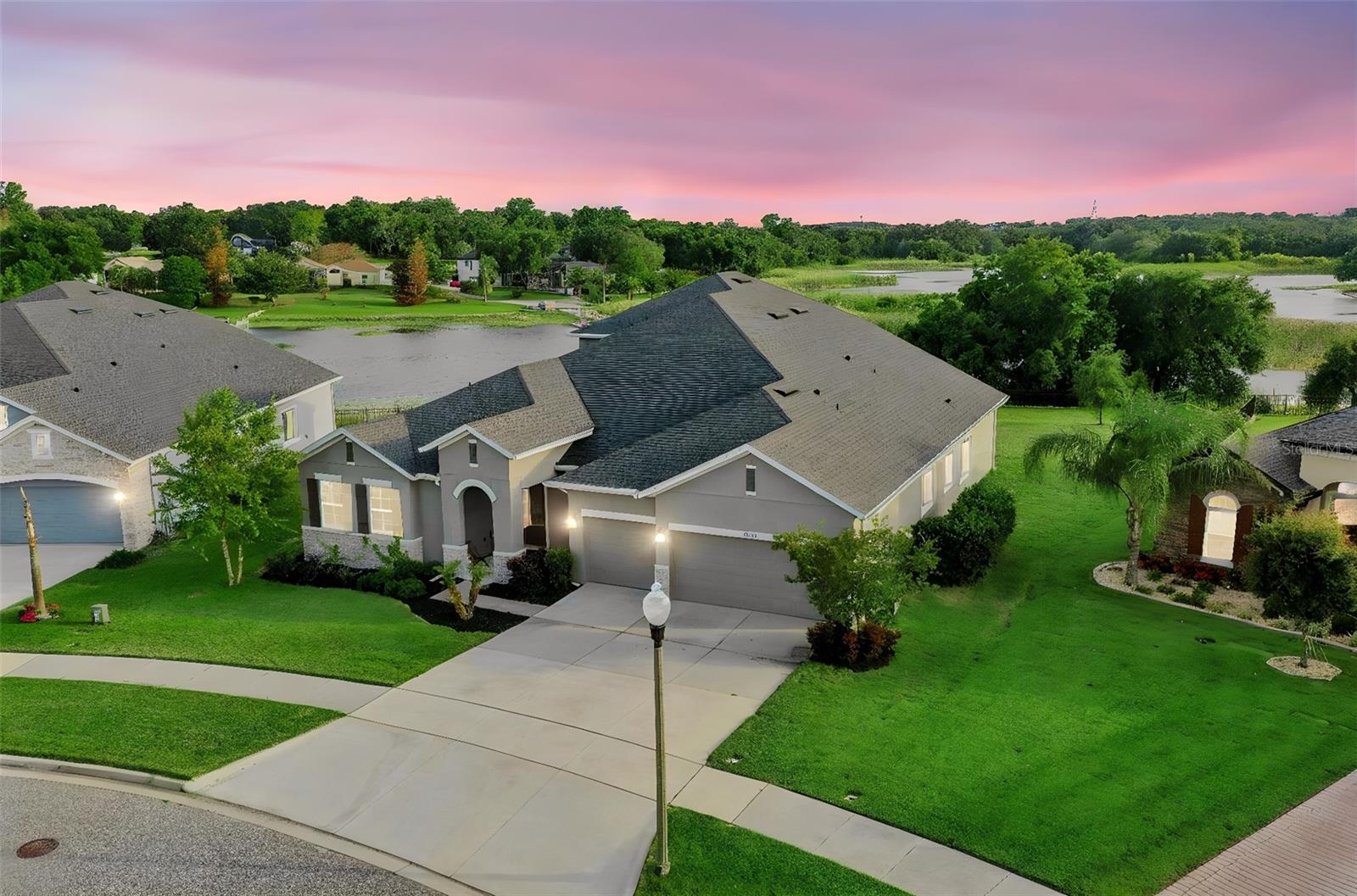 17060 Secret Hollow Loop Property Photo