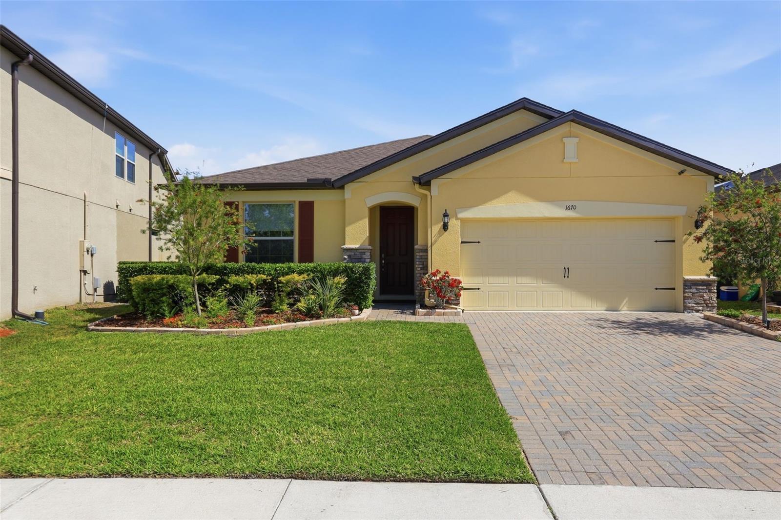 1670 Regal River Cir Property Photo 2