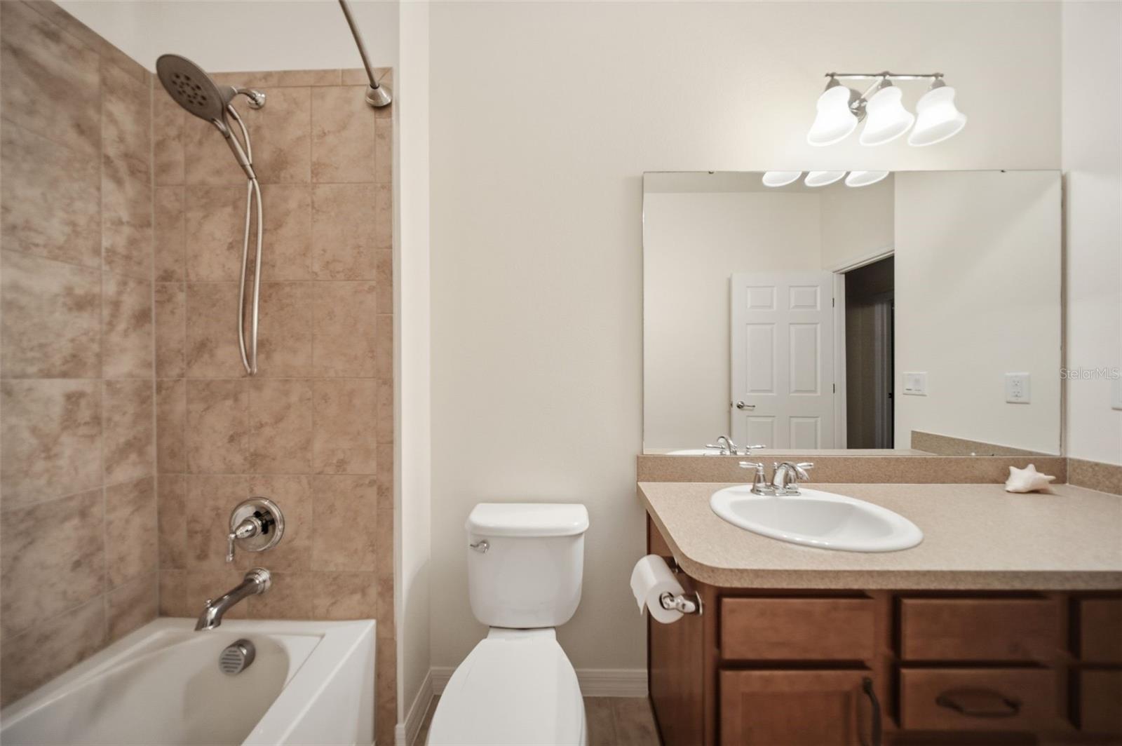 1670 Regal River Cir Property Photo 7