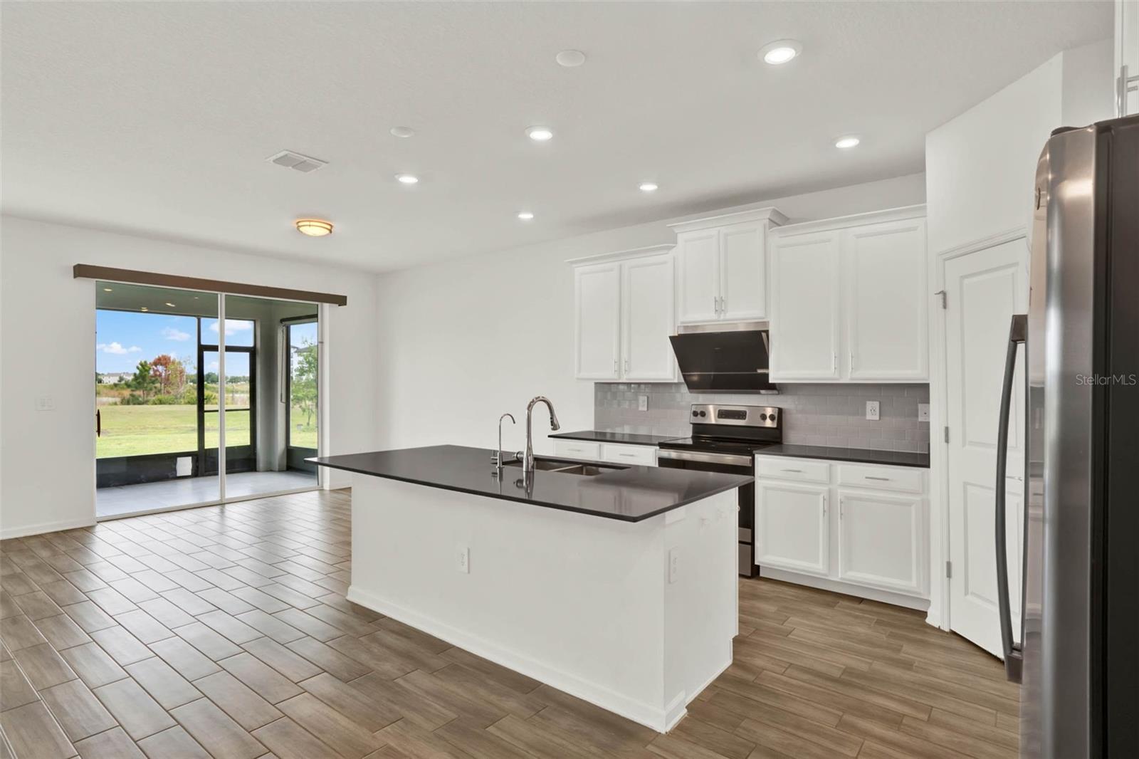8114 Sayings Dr Property Photo 6