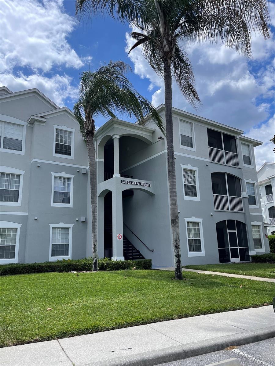 2306 SILVER PALM DR #105 Property Photo 1
