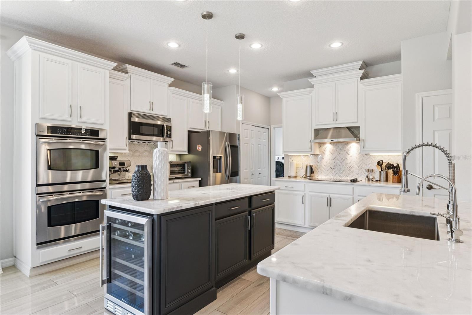 1185 Stellar Dr Property Photo 4