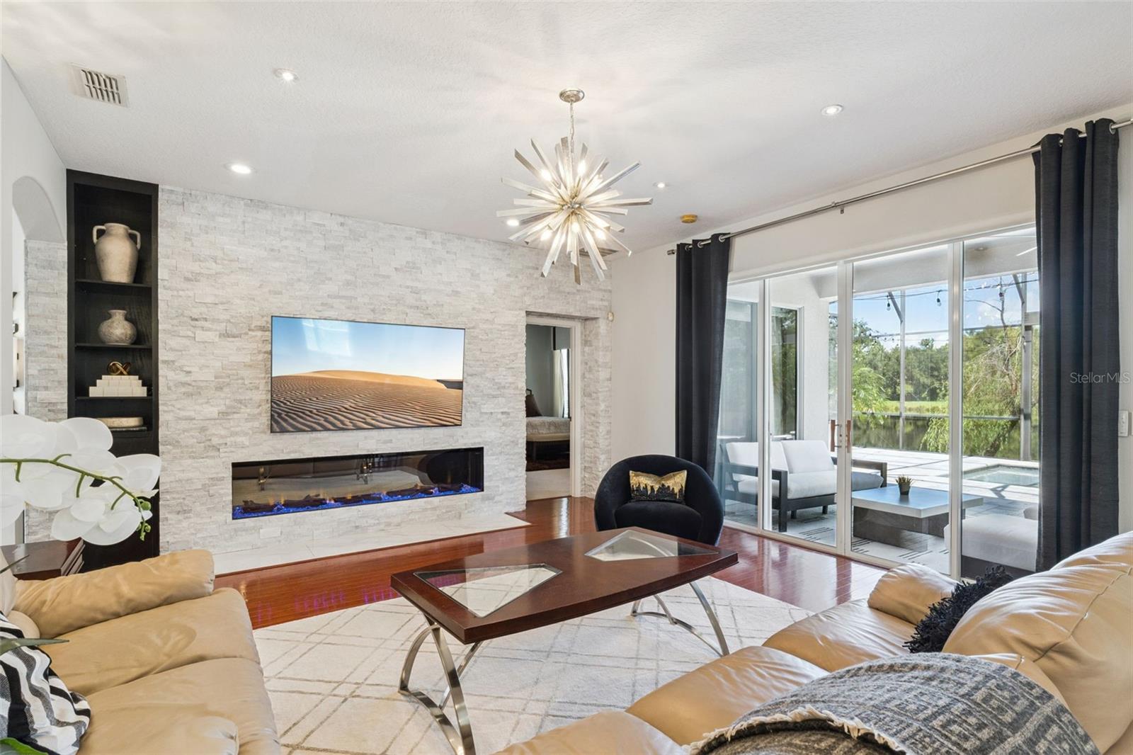 1185 Stellar Dr Property Photo 5