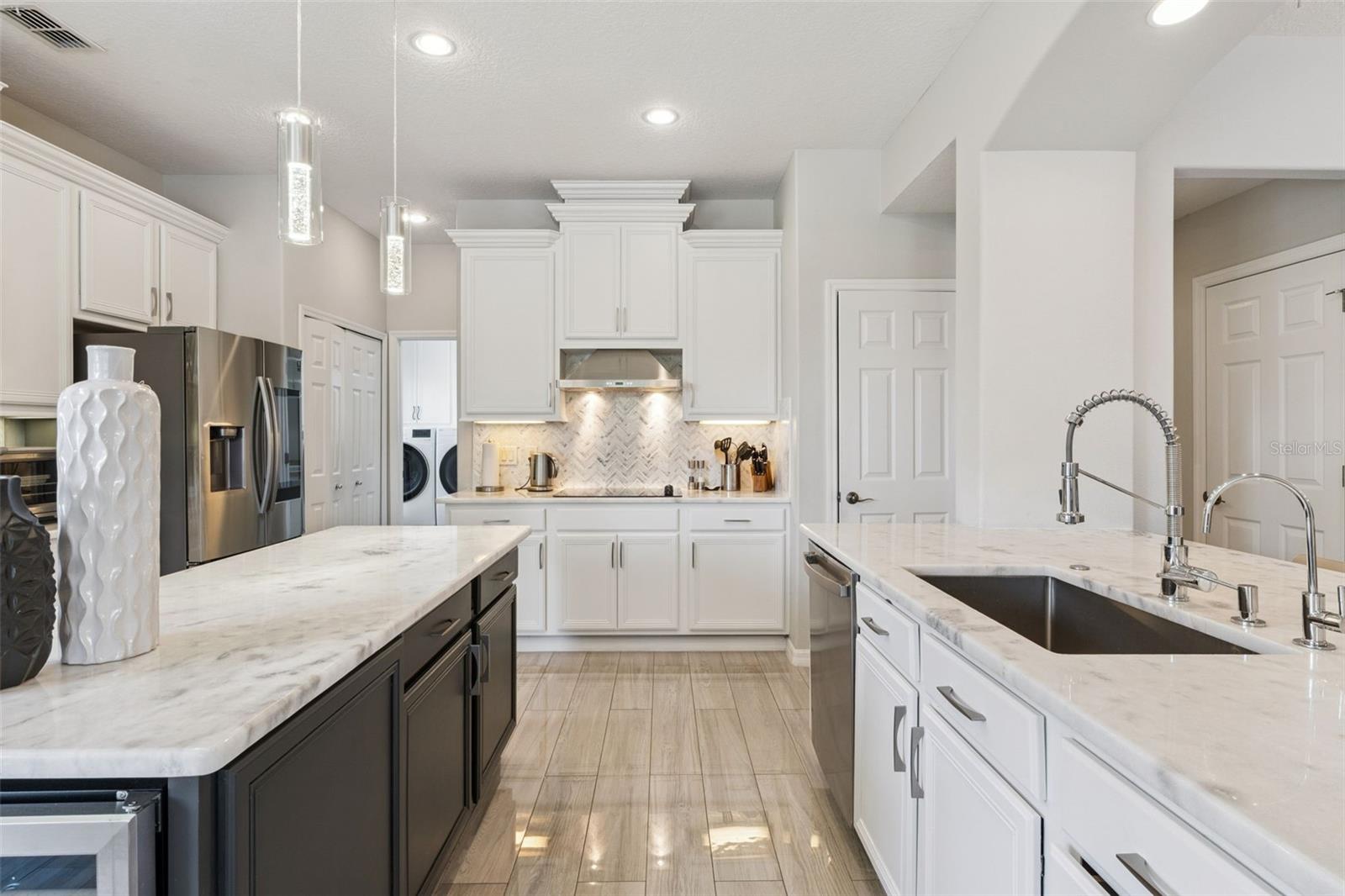 1185 Stellar Dr Property Photo 23