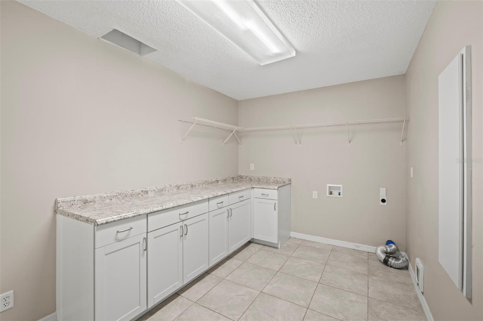 3884 Goshawk Pl Property Photo 43