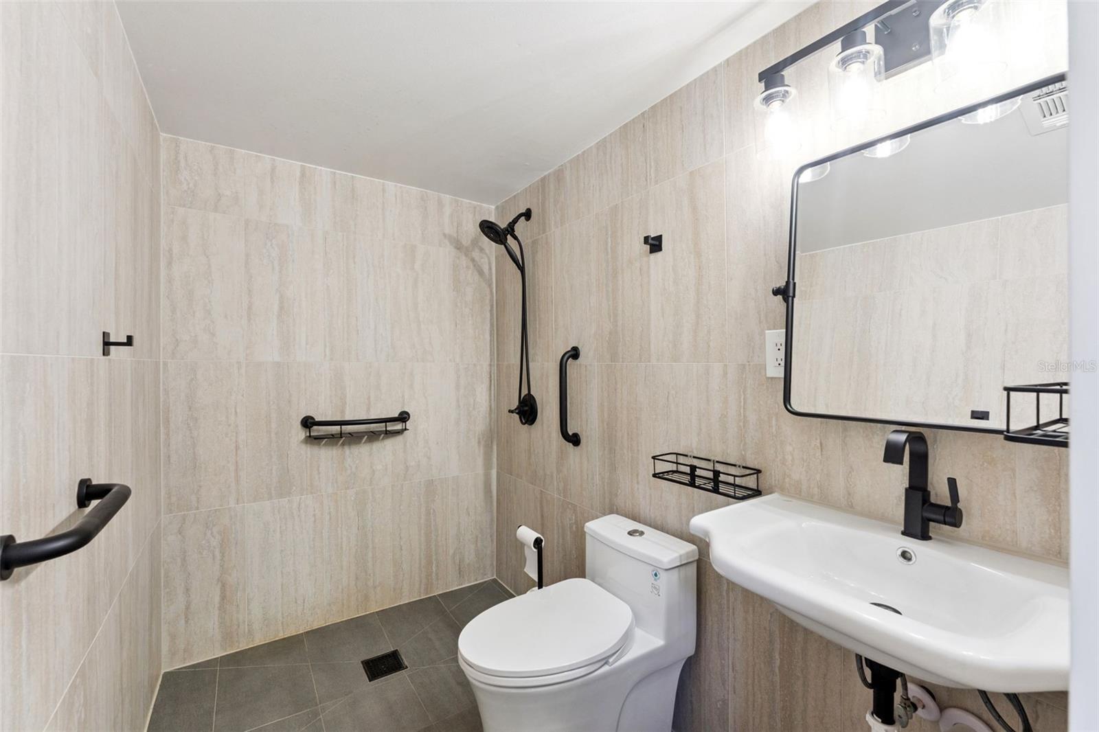 700 E Airport Blvd #i2 Property Photo 12
