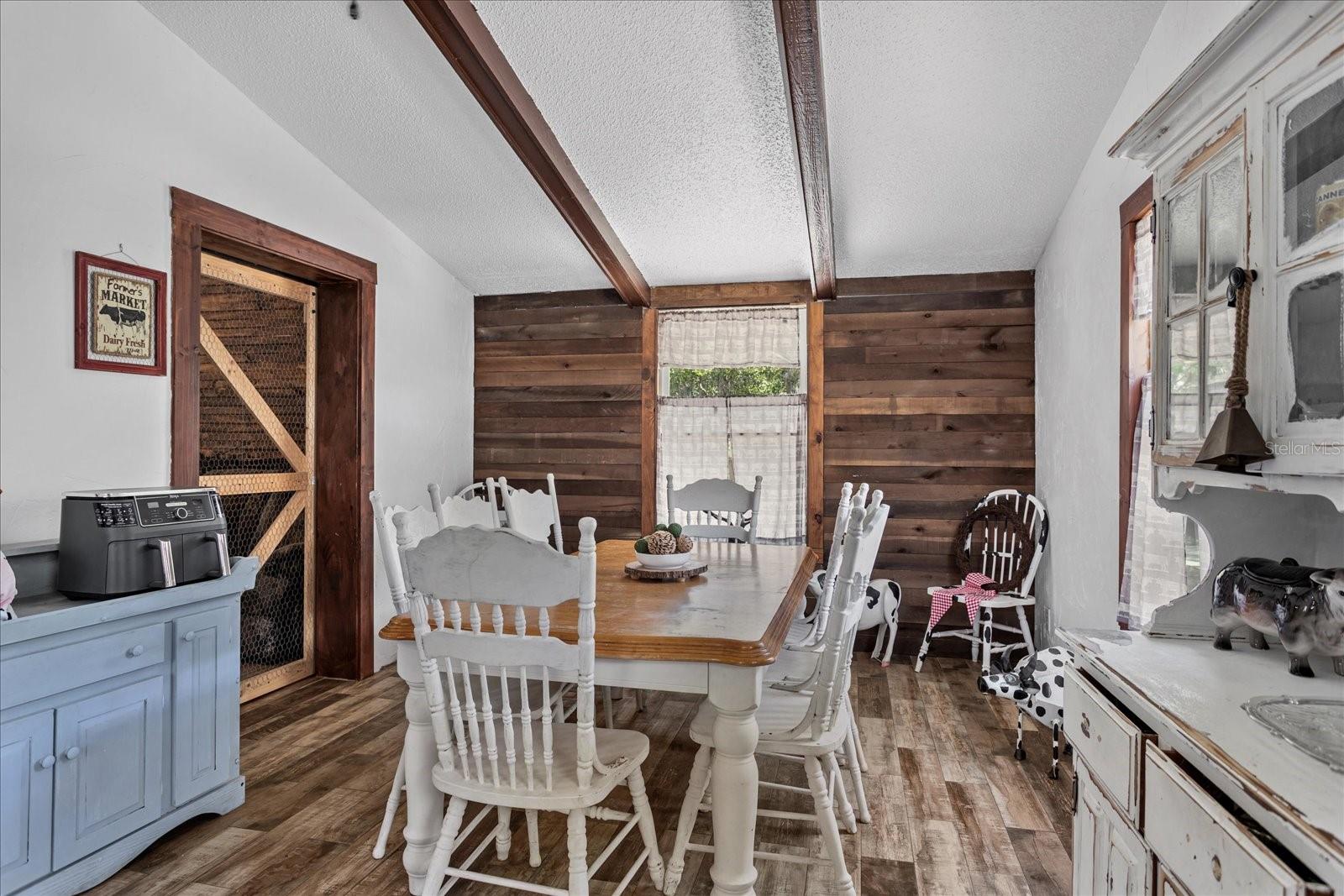 160 Deerpath Rd Property Photo 14