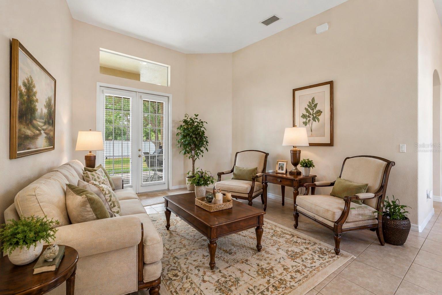 925 Bainbridge Loop Property Photo 11
