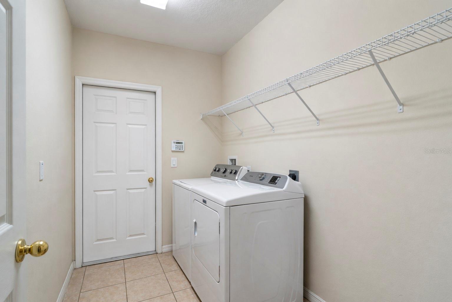 925 Bainbridge Loop Property Photo 25