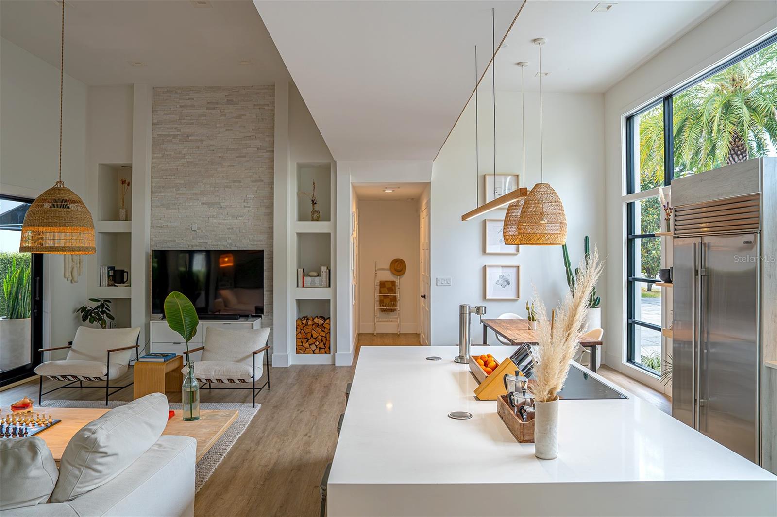 446 Melrose Ave Property Photo 2