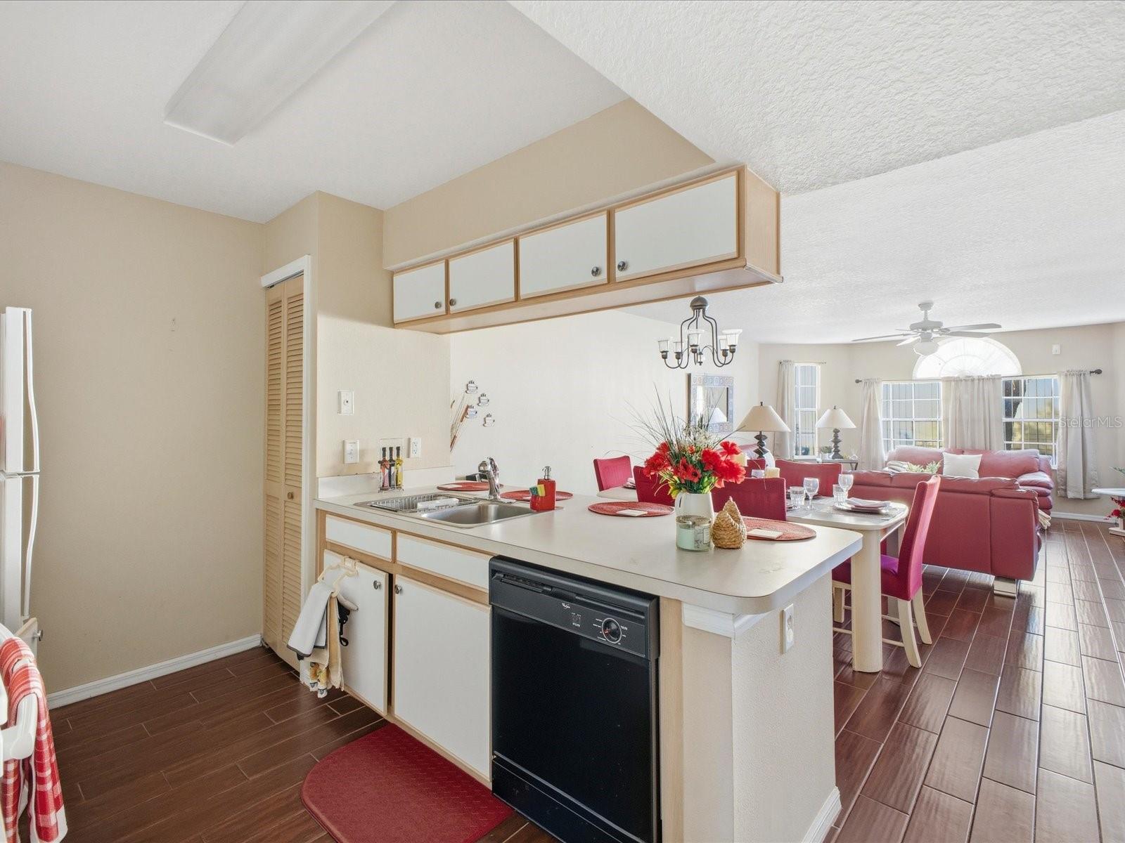 3153 Britannia Blvd #b Property Photo 9