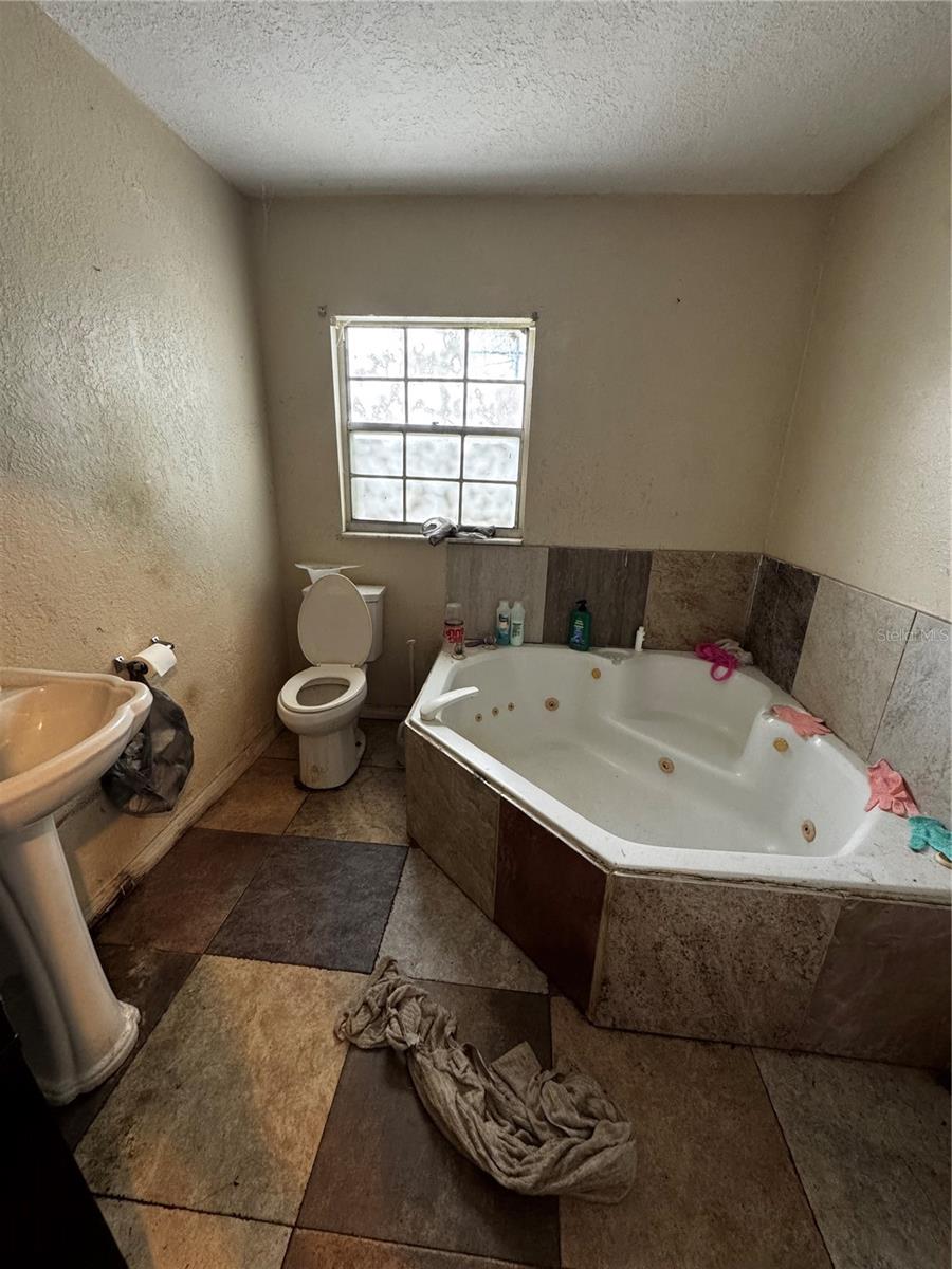 1307 Historic Goldsboro Blvd Property Photo 12