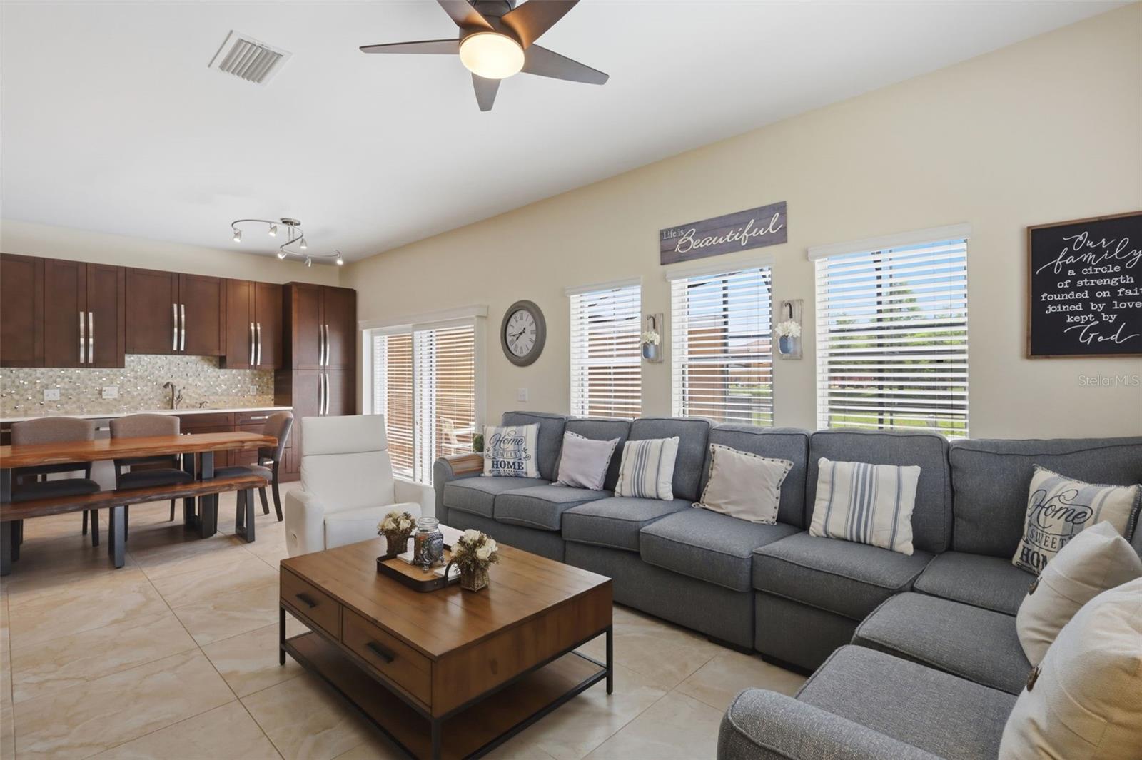 4722 Ormond Beach Way Property Photo 5