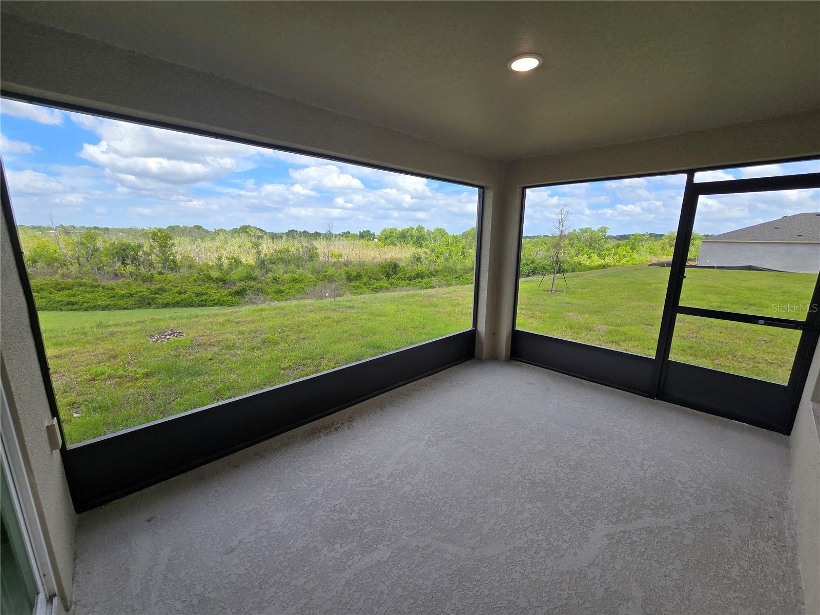 1728 Vanilla St Property Photo 4