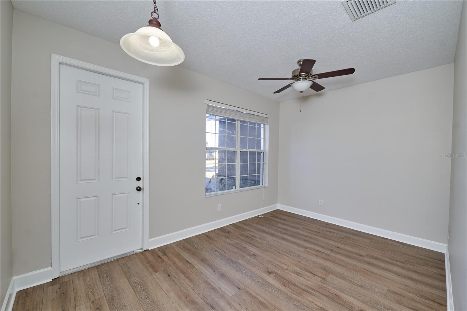 23903 Sardinia Dr Property Photo 5