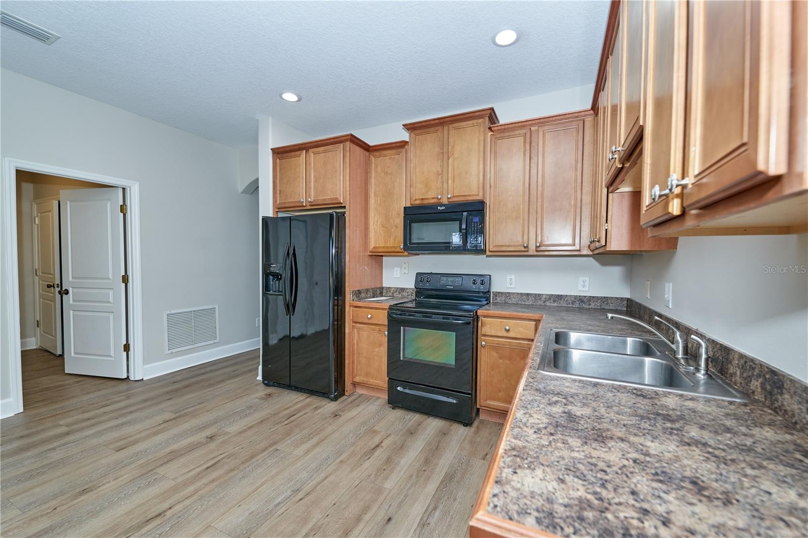 23903 Sardinia Dr Property Photo 9
